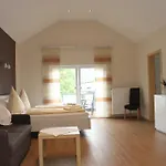 Gaestehaus Panorama 招待所 3*