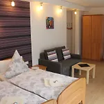 Gaestehaus Panorama 招待所 布鲁蒂凡科