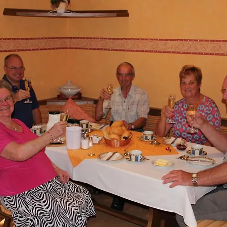 Pensión Gaestehaus Panorama 3*